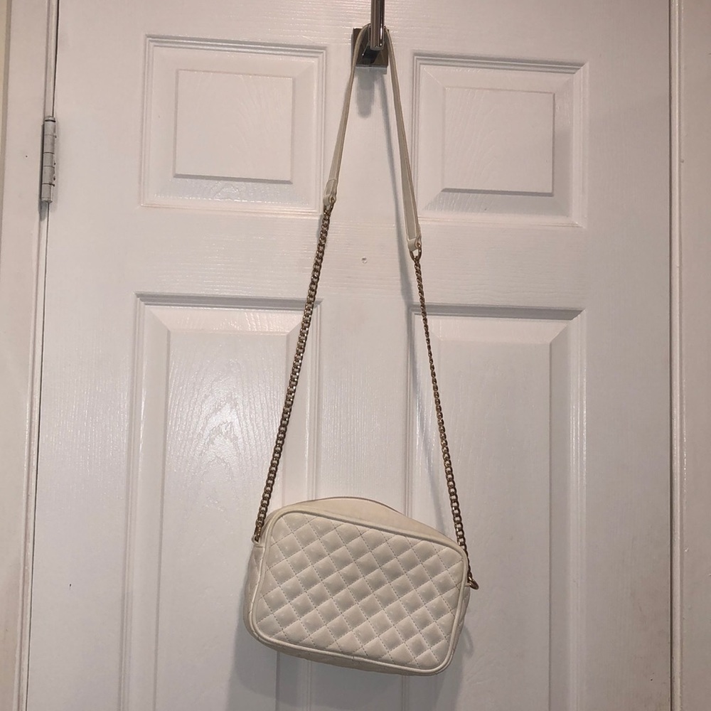 🚨MOVING SALE White cross body purse